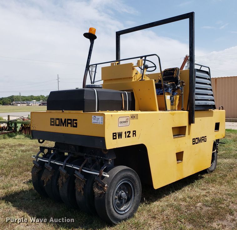 1987 Bomag BW12R  pneumatic roller - DO2992