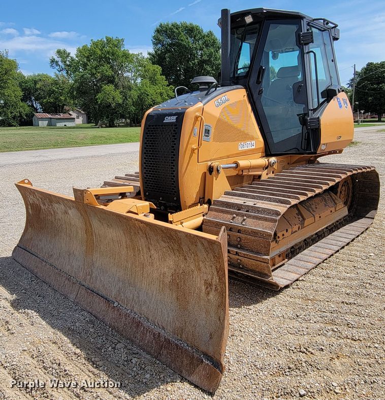2017 Case 650L LGP  dozer - HY9092