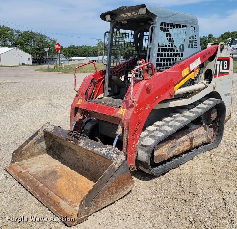 2015 Takeuchi TL8  tracked skid steer loader - HY9093