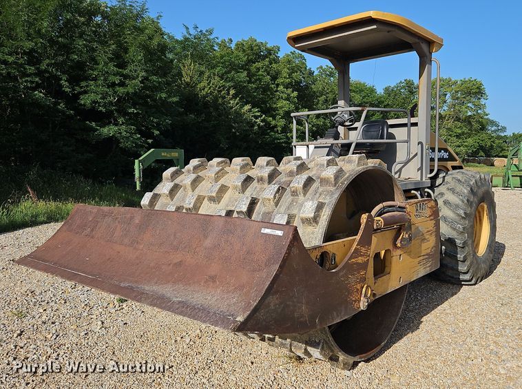 Superpac 8420  single drum vibratory roller - LM9099