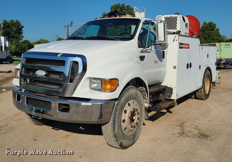2007 Ford F750 Super Duty  utility / service truck - MG9699