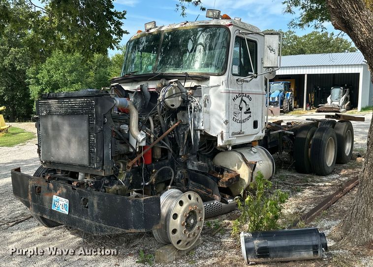 1998 Mack CH613  dump truck - ML9065