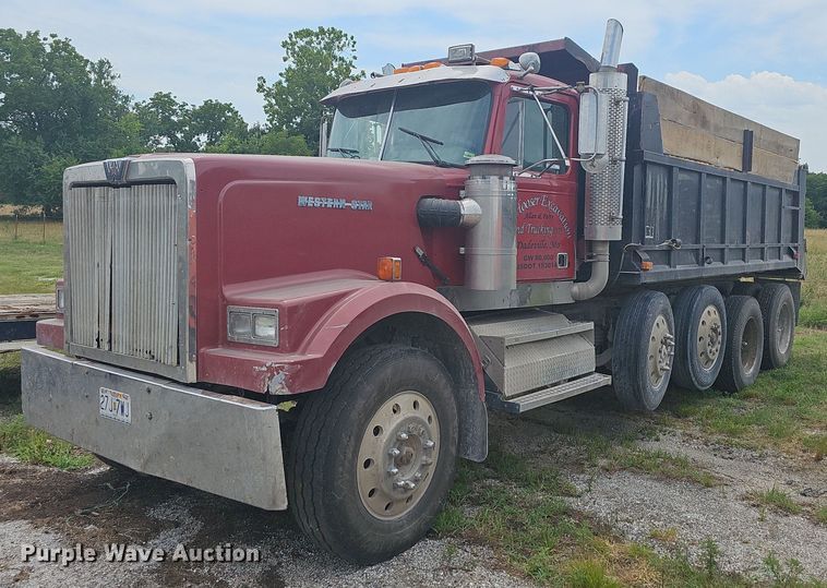 1995 Western Star 4964F  dump truck - NT9805