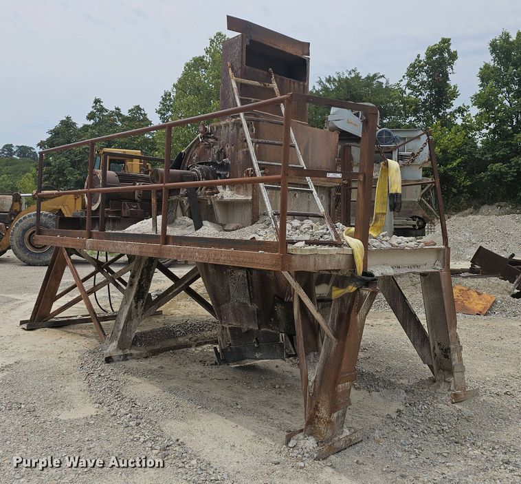 (2) crushers - NT9830