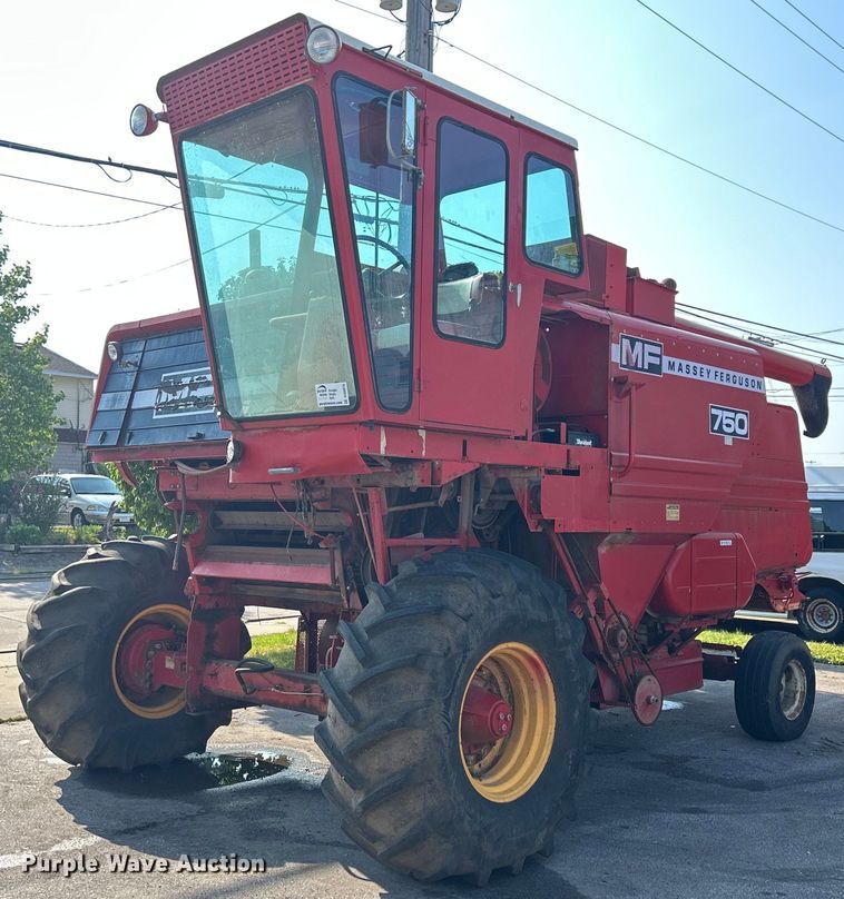 Massey Ferguson MT750  combine - DQ0879