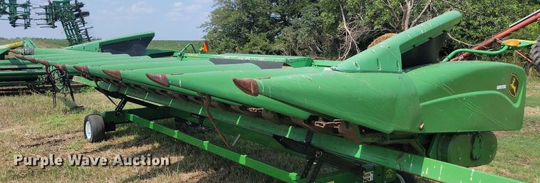 John Deere 893  corn head - LQ9089