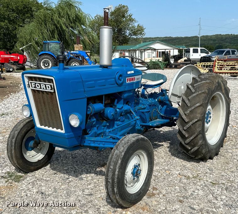 1966 Ford 3000  tractor - MB9779
