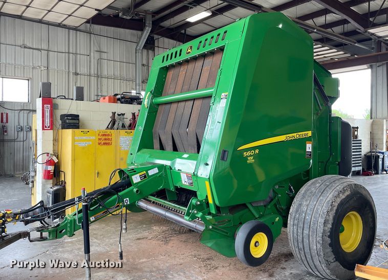 2020 John Deere 560R Premium  round baler - NY9624
