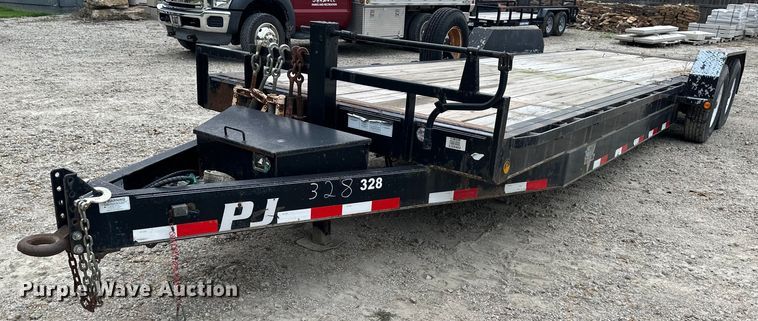 2011 PJ  tilt deck equipment trailer - JX9025