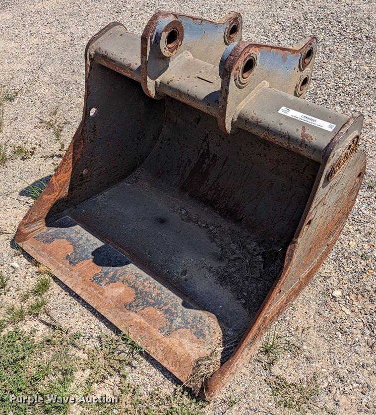 2006 Geith HD30  36"W excavator bucket - LM9968