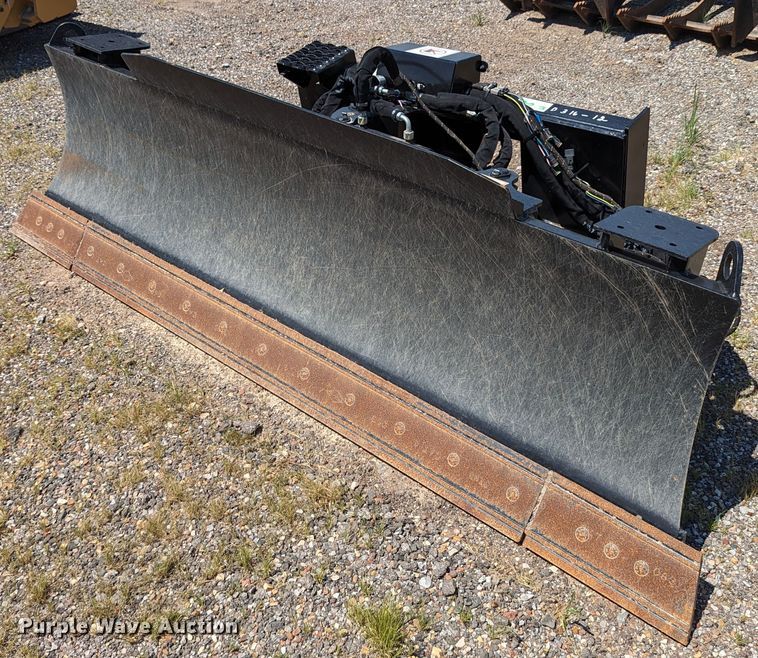 Caterpillar  92&quot;W skid steer dozer blade - LM9977