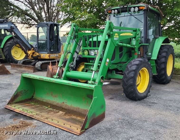 2010 John Deere 6430  MFWD tractor - LS9641
