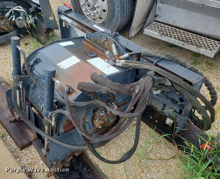 Bobcat  24&quot;W skid steer cold planer - MG9696