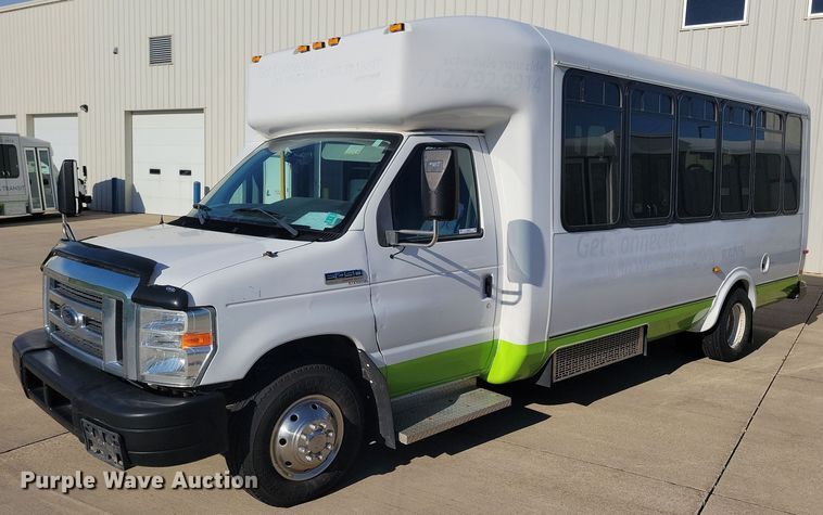 2011 Eldorado Aerotech Ford 240  shuttle bus - ZA0365