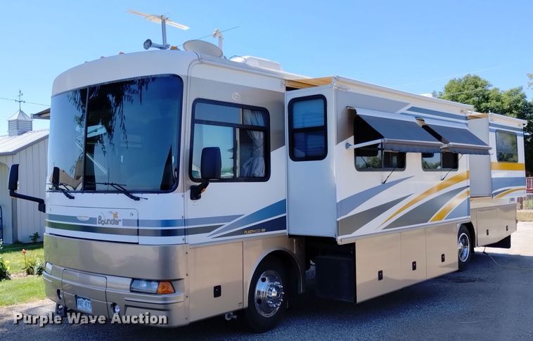 2003 Fleetwood Bounder  RV - DP3390