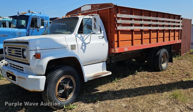1974 Chevrolet C65  grain truck - DQ0176