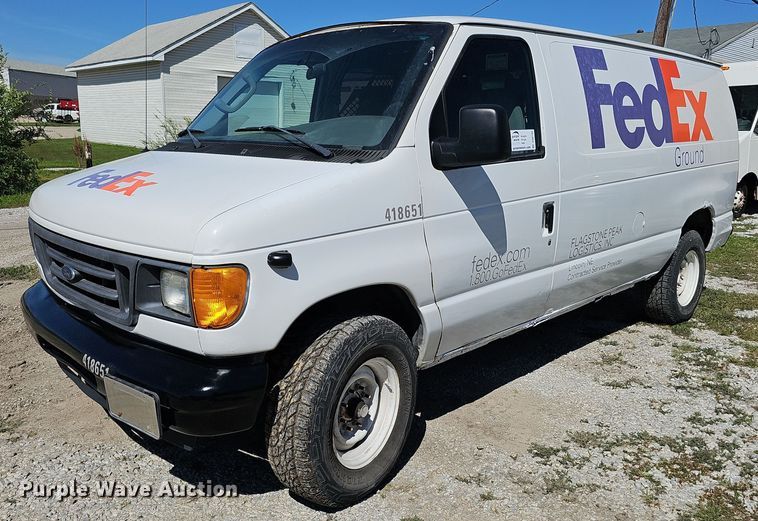 2006 Ford E250  delivery van - DQ0185