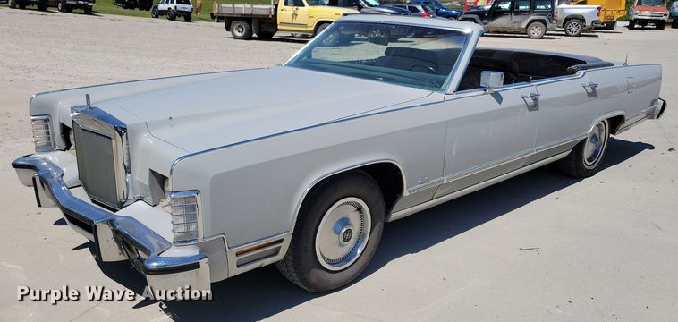 1978 Lincoln Continental Town Car  convertible - IQ9836