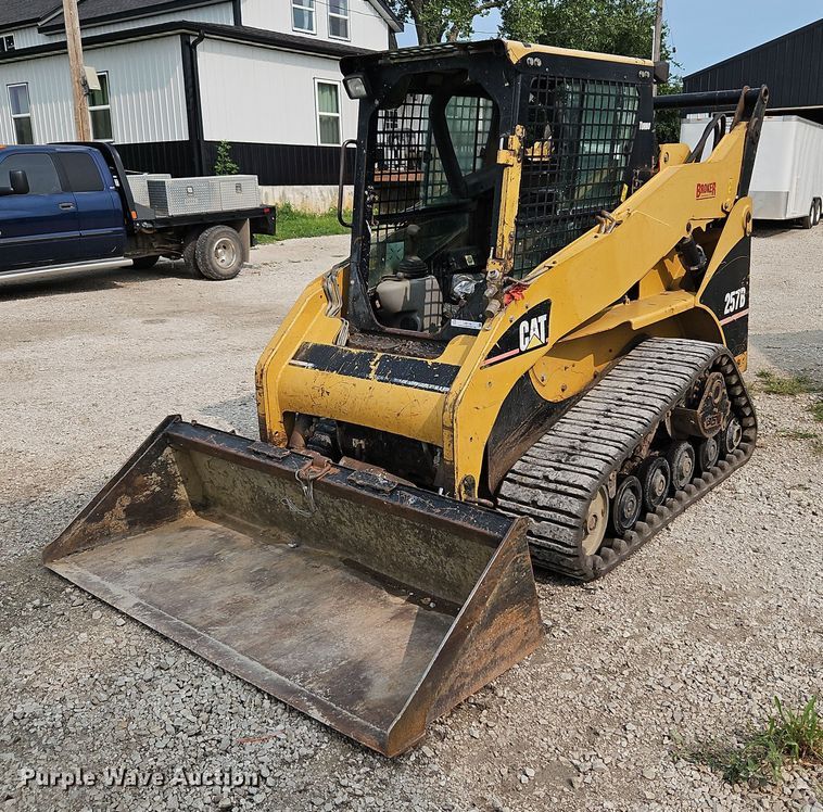 2004 Caterpillar 257B  tracked skid steer loader - LM9108