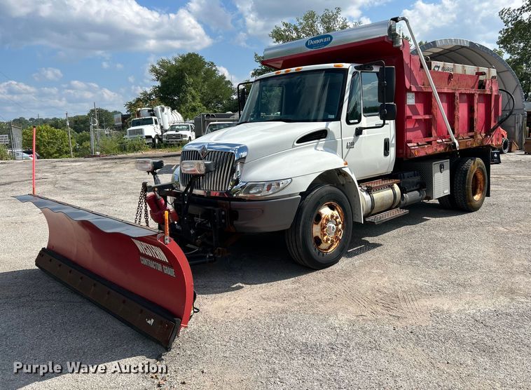 2007 International 4300  dump truck - NL9411