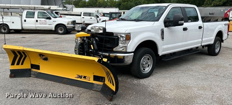 2020  Ford F350 Super Duty XL  Crew Cab pickup truck - NL9412