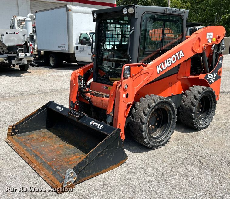 2017 Kubota SSV75  skid steer loader - NL9414