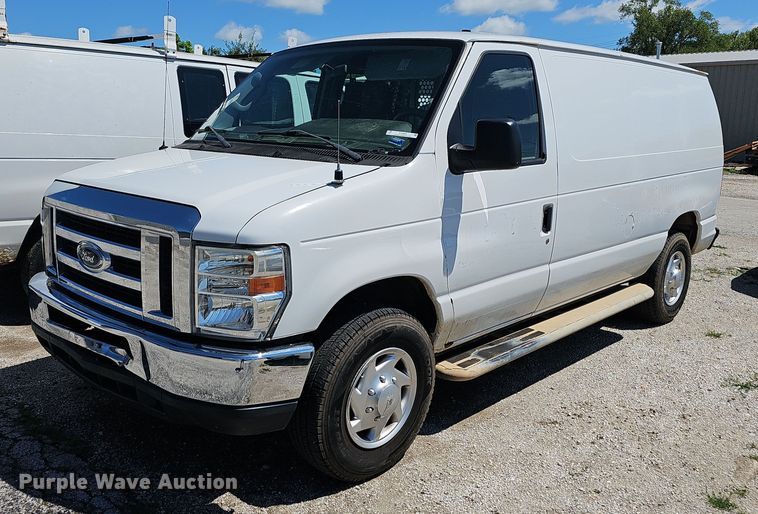 2011  Ford E250  van - NT9948