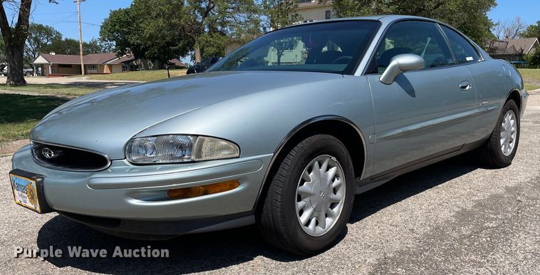 1995 Buick Riviera - NY9593
