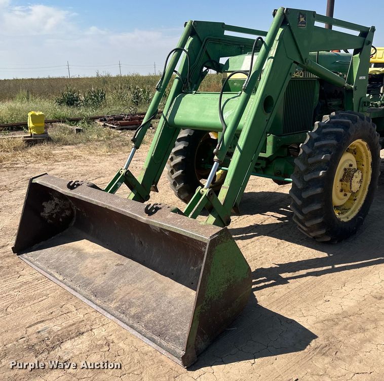 John Deere 260 loader - OC9413