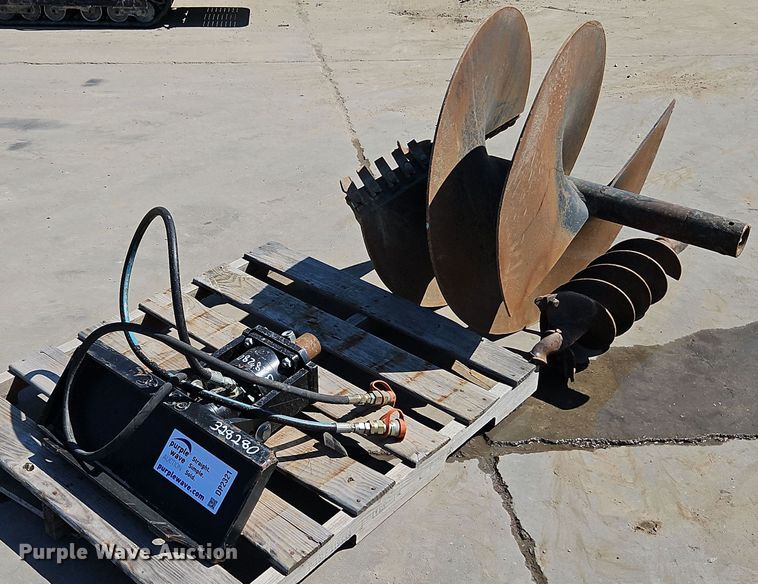 Boxer  compact utility loader auger - DP2321