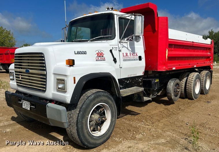 1997 Ford LT9000  dump truck - DQ0891