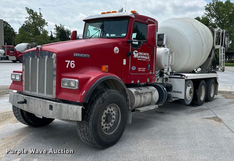 2015 Kenworth W900  ready mix truck - DS2133