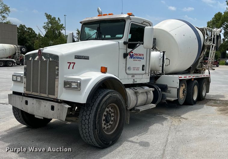 2014 Kenworth W900  ready mix truck - DS2134