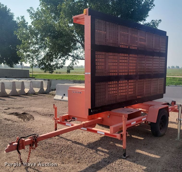 K&K Systems  message board trailer - LQ9095
