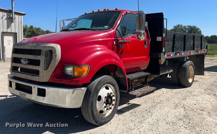 2006  Ford F750 Super Duty  dump flatbed truck - MG9402