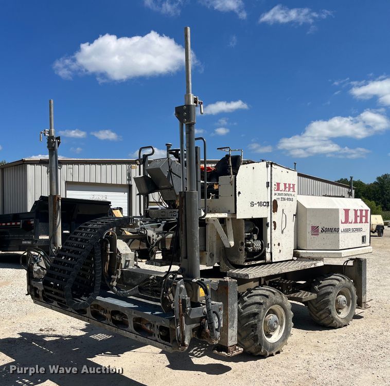 1999 Somero S-160  laser screed - MG9425