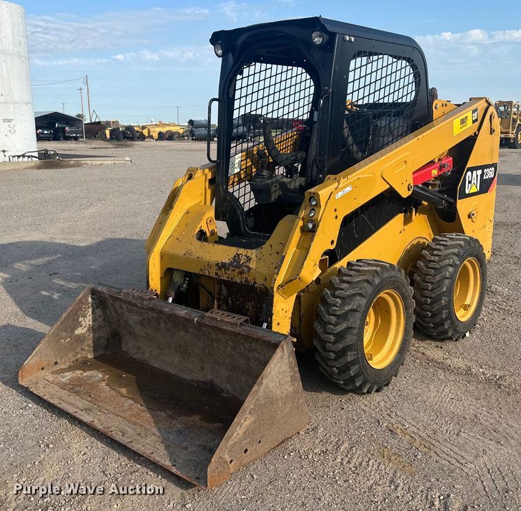 2014 Caterpillar 236D  skid steer loader - NM9502