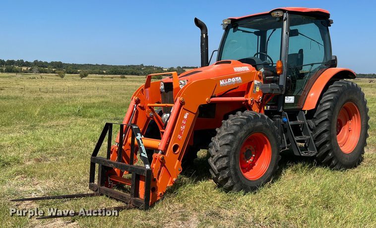 2017 Kubota M6-111  MFWD tractor - DQ2152