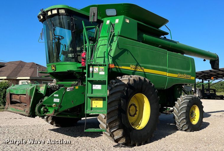 2005 John Deere 9860 STS  combine - DQ2161