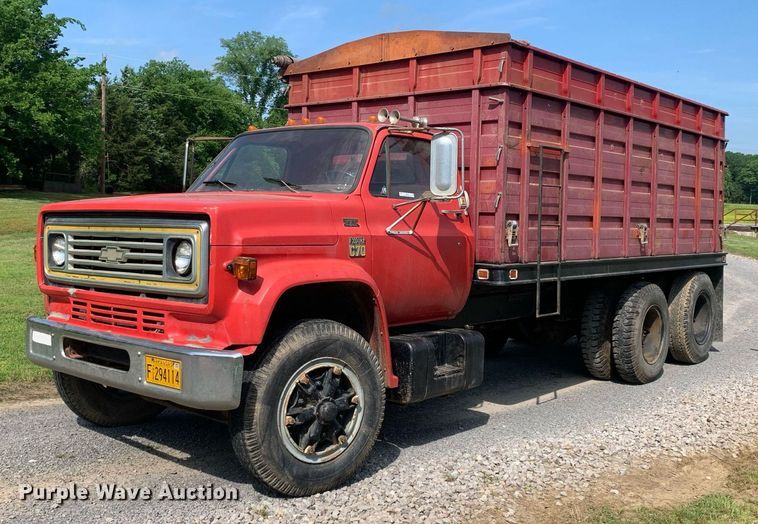 1979 Chevrolet C70  grain truck - LH9633