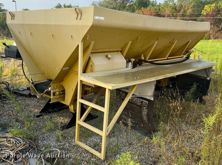 New Leader L2020  spreader bed - NA9123