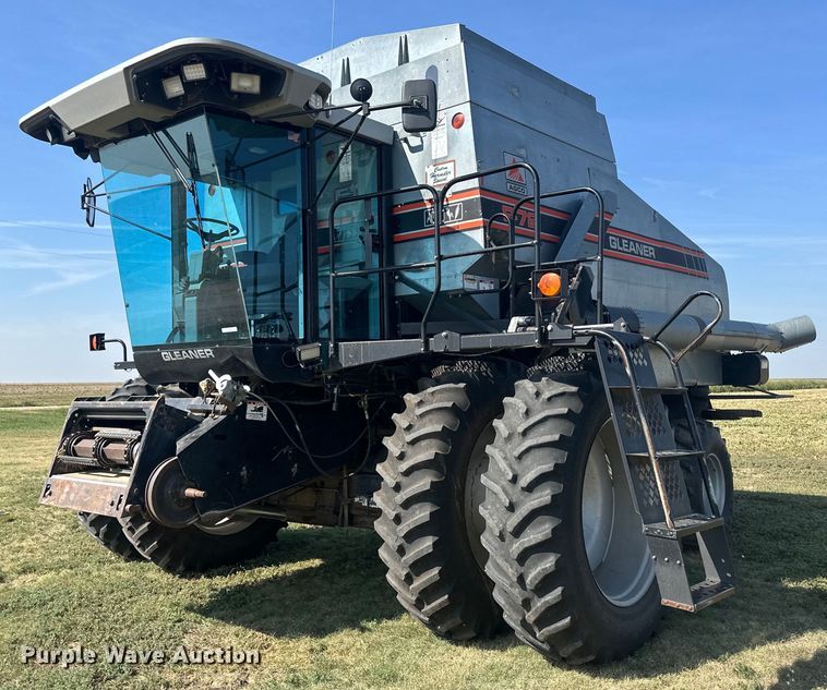 1995 Gleaner R72  combine - OC9385
