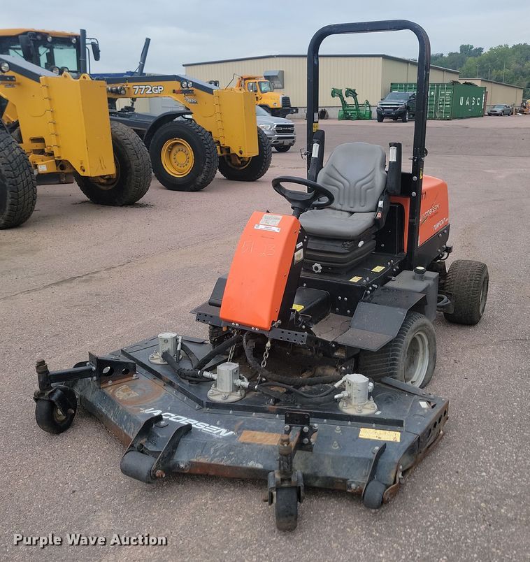 Jacobsen Turfcat 628D  lawn mower - LQ9117