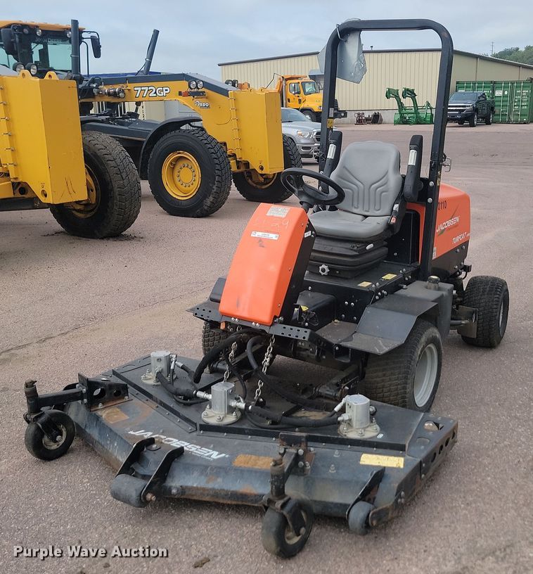 Jacobsen Turfcat 628D  lawn mower - LQ9118