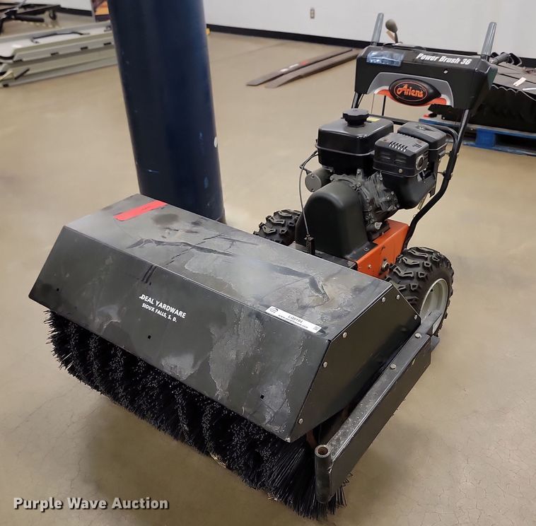 Ariens 926057  broom - LQ9194