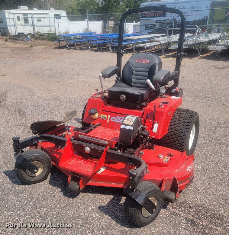Country Clipper Defender  ZTR lawn mower - LQ9267