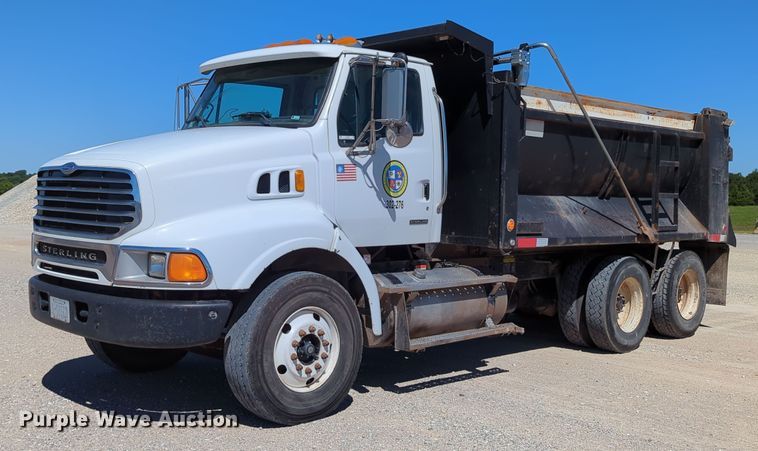 2007 Sterling LT8500  dump truck - LY9310
