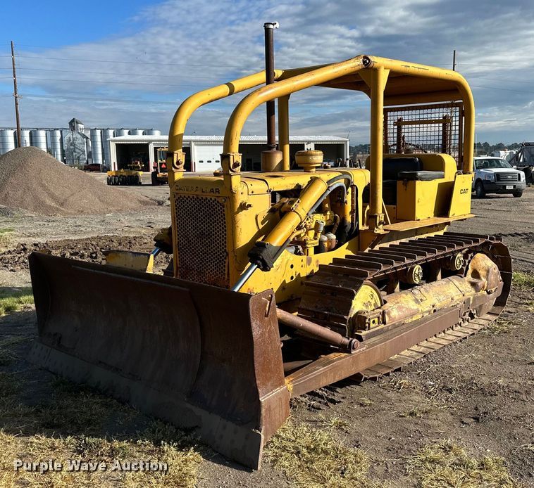 1960 Caterpillar D6B  dozer - NP9449