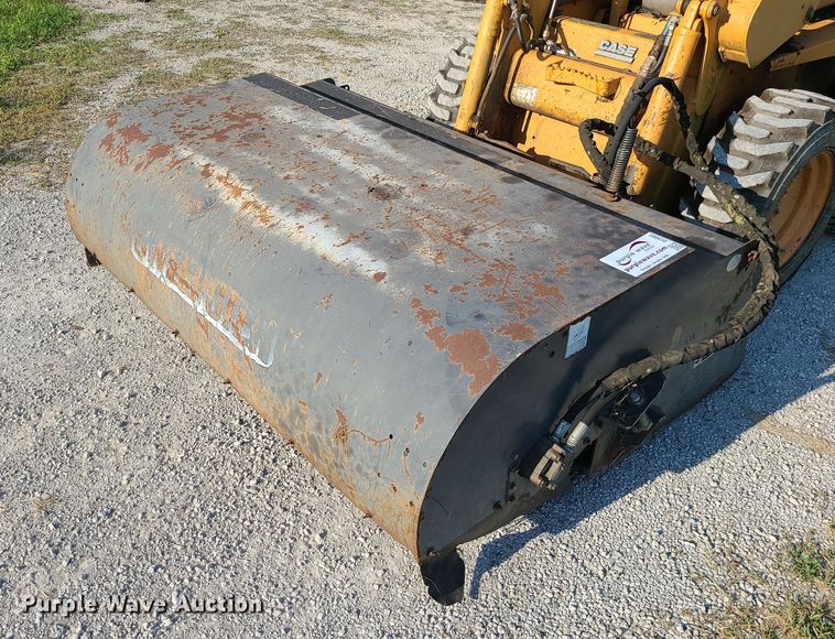 Sweepster 20072M-0022  72" W skid steer sweeper - DI3002