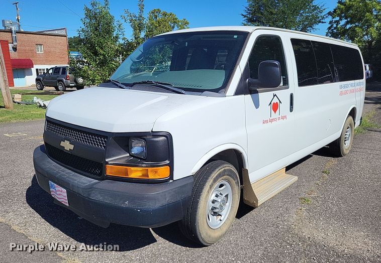 2014 Chevrolet Express 3500  van - DP5229